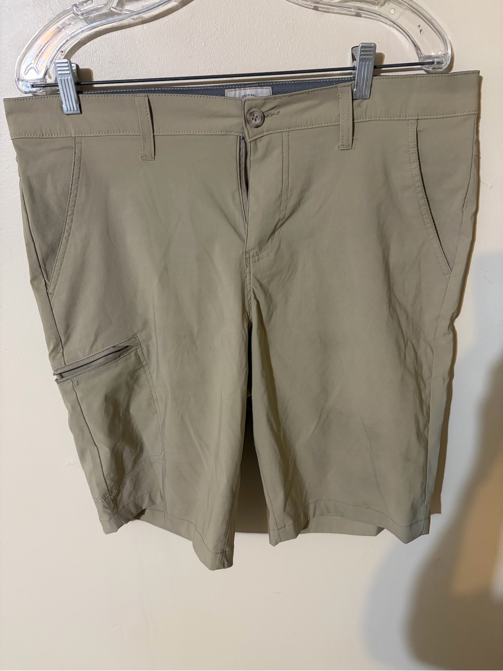 Weatherproof Men's Cargo Shorts in Khaki Green